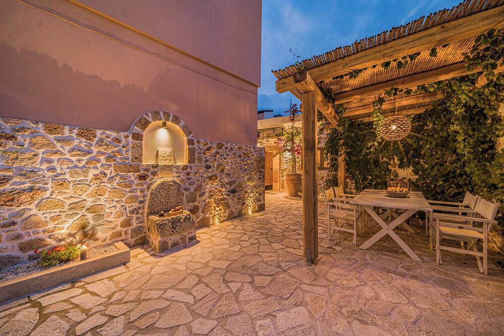 Boutique Cretan house - Old Malia (Incl. Jacuzzi) in Malia, Iraklio-Heraklion und Umgebung