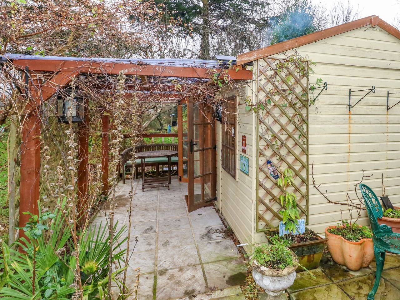 The Cabin at Little Timbers in Ringwood, Hampshire