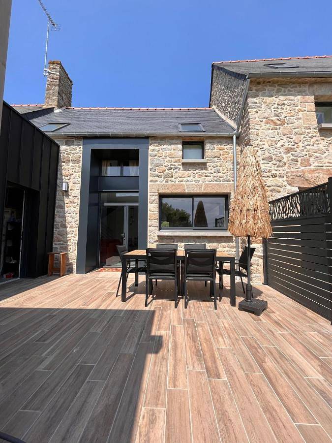 Location de vacances pour 4 personnes, avec sauna ainsi que jacuzzi et jardin à Mont-Dol - 2