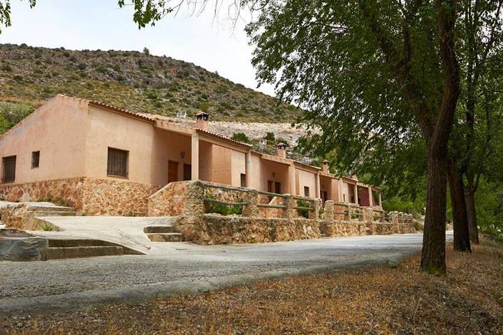 Parque de vacaciones para 4 personas, con Terraza además de Piscina y Vistas en Letur