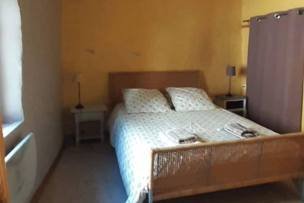 House in quiet Drôme village, 2 bedrooms, 2-6 pers, pets welcome! in Ponet-et-Saint-Auban, Parc naturel régional du Vercors
