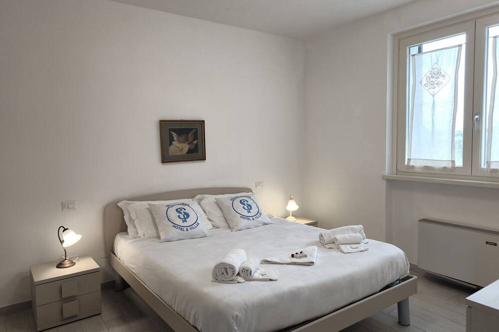 Ganze Wohnung, Sg Luxury - Residenza Pastrengo Apt 4 in Pastrengo, Gardasee-Berge