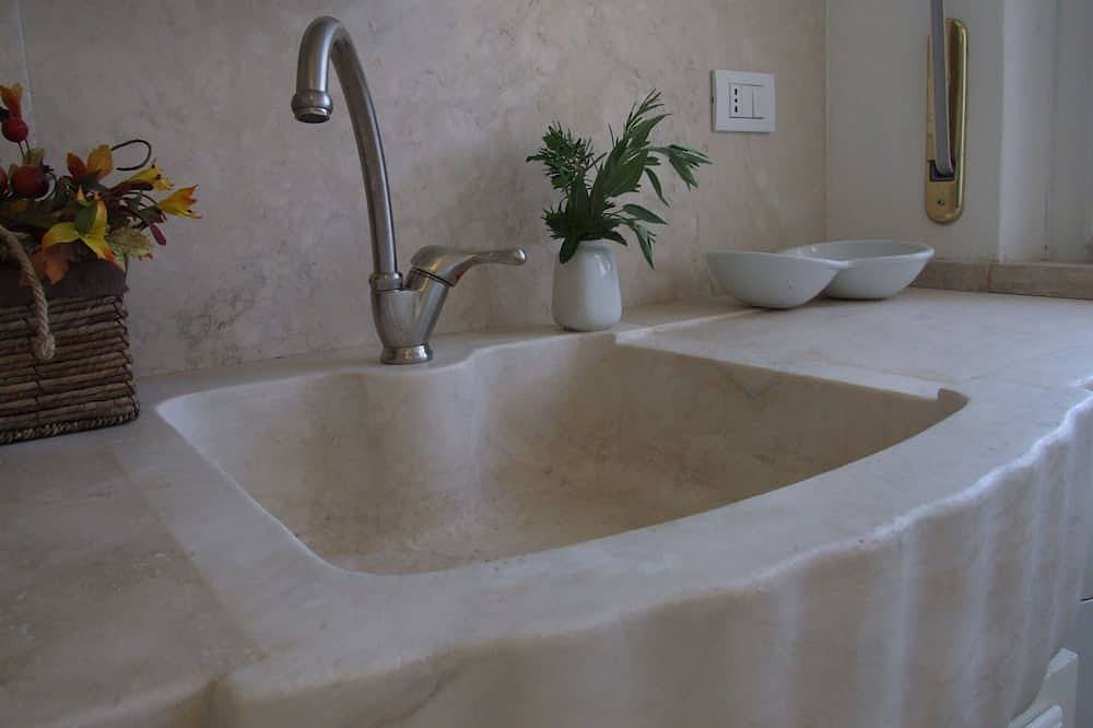 Apartamento entero, Hermoso apartamento para 4 personas con A/C, Wifi, patio y vista panorámica in Marina di Castagneto Carducci, Castagneto Carducci