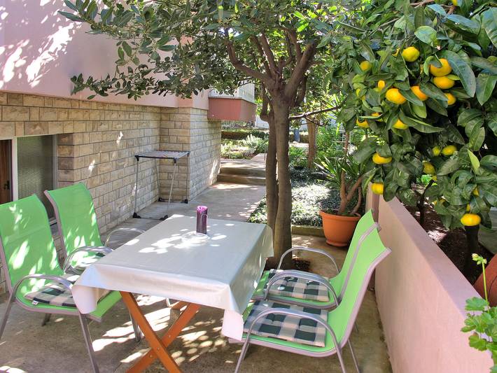 Gîte pour 5 personnes, avec terrasse et jardin à Ville de Zadar - 2