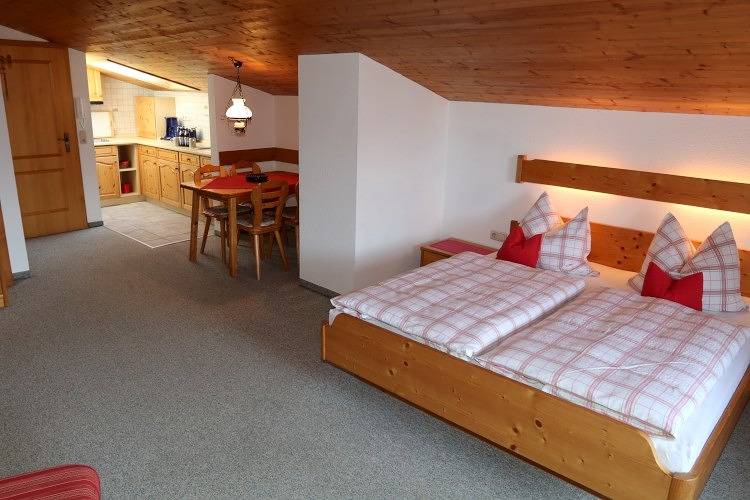 Ganze Ferienwohnung, Landhaus Schmid - Ferienwohnung Nr. 4, Schlafende Hexe, für 1 bis 2 Personen, 50 qm in Schönau am Königssee, Berchtesgadener Alpen