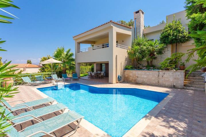 Villa for 9 people, with garden in Rethymnon