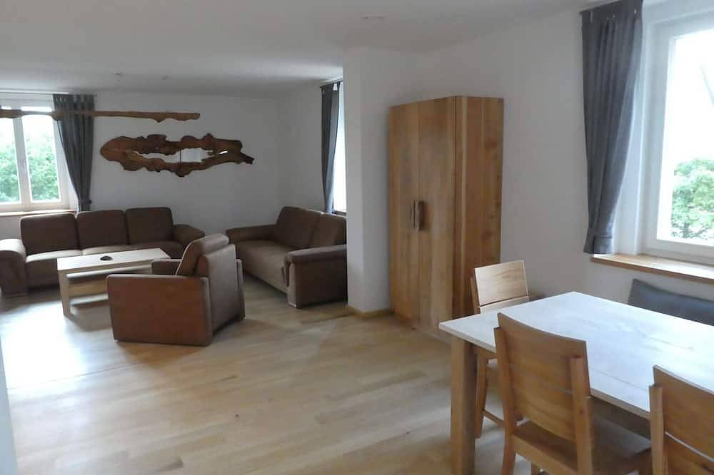 Ganze Wohnung, Ferienwohnung Vier Sterne mitten im Biosphärenreservat Pfälzerwald/Nordvogesen in Fischbach bei Dahn, Landkreis Südwestpfalz