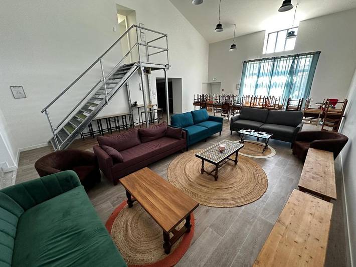 Location de vacances pour 32 personnes, avec Jardin et Vue à Vallon-Pont-d'Arc