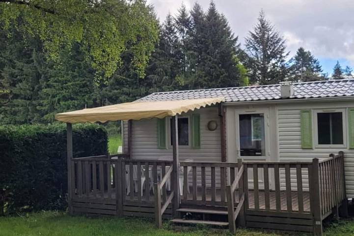 Mobil home pour 5 personnes dans Plan d'eau de Champagnac le Vieux