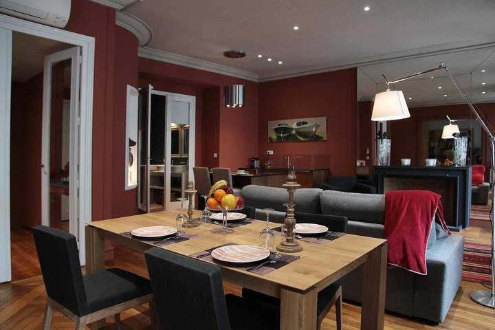 Gîte pour 2 personnes, avec Terrasse dans Theatre Femina