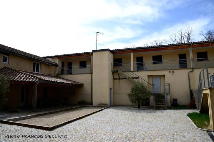 Gîte pour 5 personnes, avec terrasse et vue à Pélussin