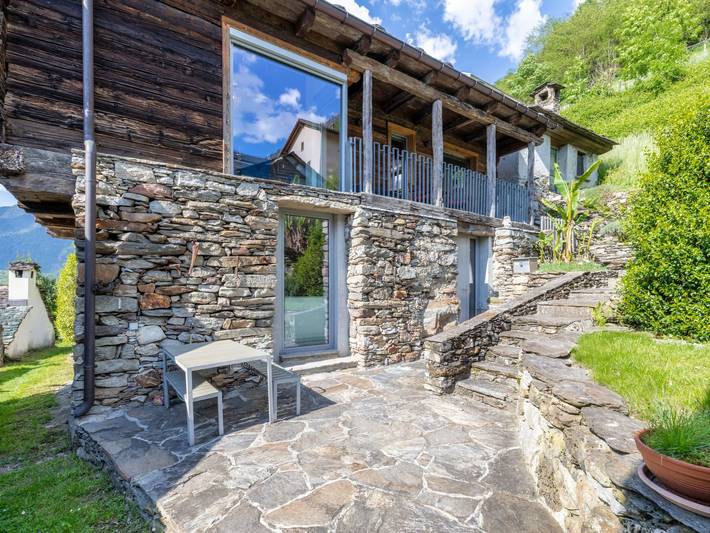 Ferienhaus für 2 Personen, mit Balkon und Terrasse sowie Garten