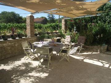Gîte pour 4 personnes, avec terrasse et vue à Deaux