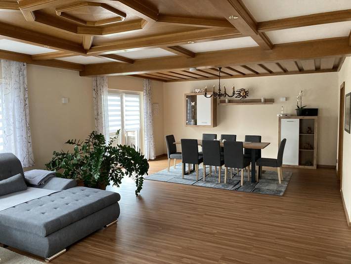 Ferienhaus für 10 Personen, mit Balkon und Garten