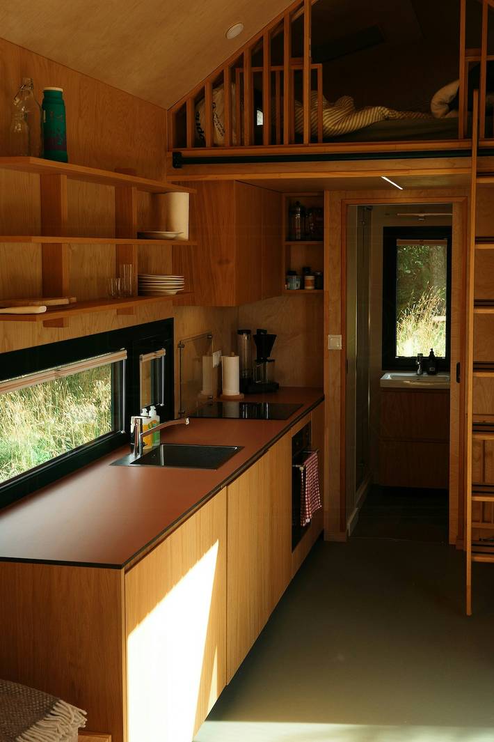 Ein Mikrohaus zwischen Acker und Wald in Storberget in Elverum