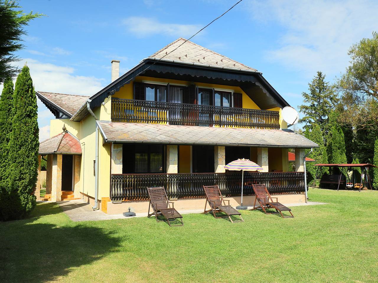 Akazie in Balatonkeresztúr, Rive sud du lac Balaton
