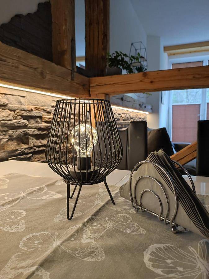 Ferienwohnung für 4 Personen, mit Terrasse und Garten sowie Ausblick in Nassereith