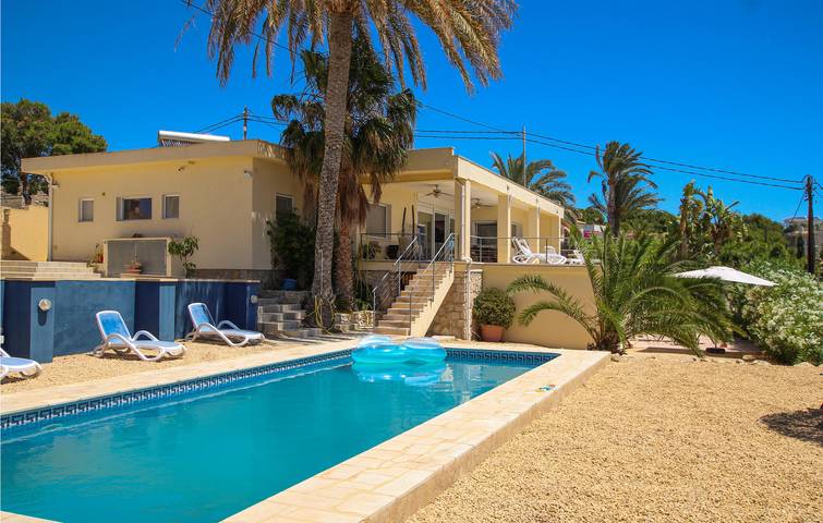 Ferienhaus für 14 Personen, mit Terrasse und Garten sowie Pool in Torrevieja - 4