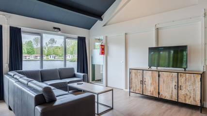 Bungalow voor 40 Personen in Drenthe, Afbeelding 1