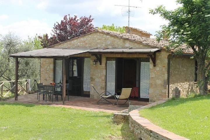 Agriturismo per 5 persone, con giardino, con animali domestici in Colle di Val d'Elsa