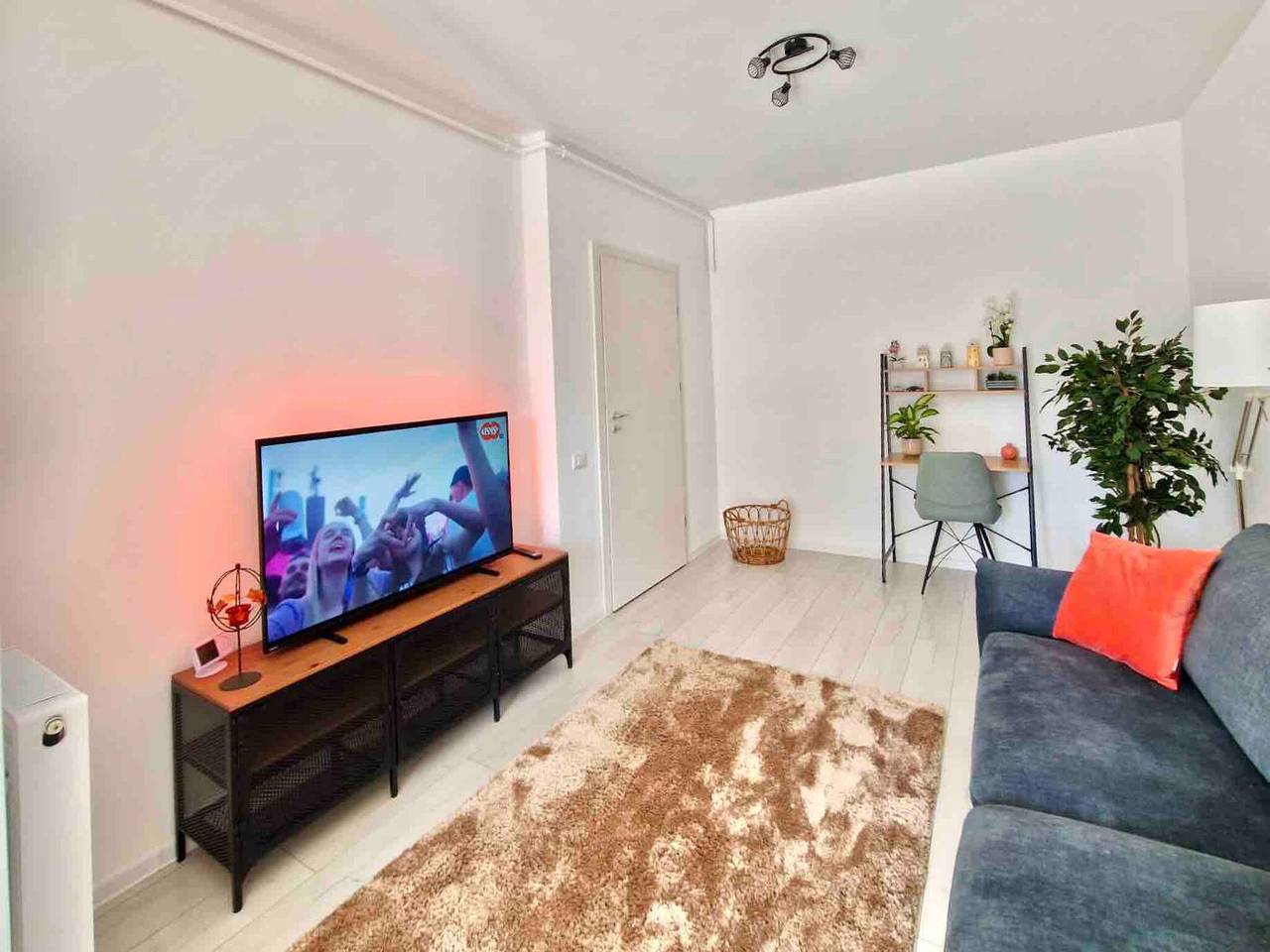 Apartamento entero, Sector3 Moderno y gran terraza a 25 minutos del casco antiguo in Titan - Balta Albă, Bucarest