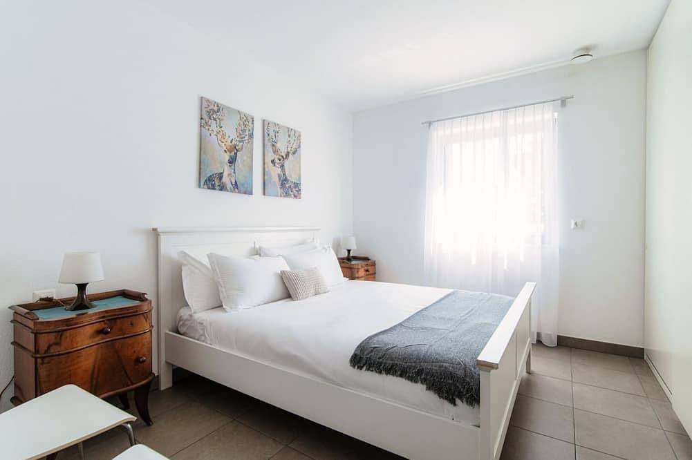 Ganze Wohnung, Zweizimmerwohnung mit Garten 5 Minuten von Ascona entfernt (Casa Mummi) in Losone, Tessiner Alpen