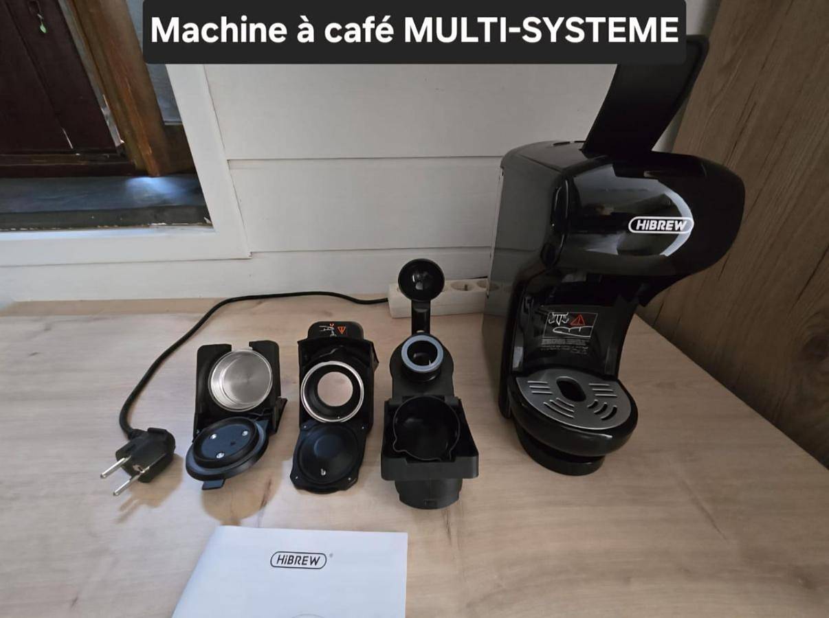 Appartement entier, Grand T3 Wifi 2 chambres 82m2 centre Foix stationnement devant le logement in Foix, Ariège