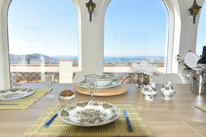 Chalet para 12 personas, con jardín además de vistas y balcón en Alt Empordà - 4