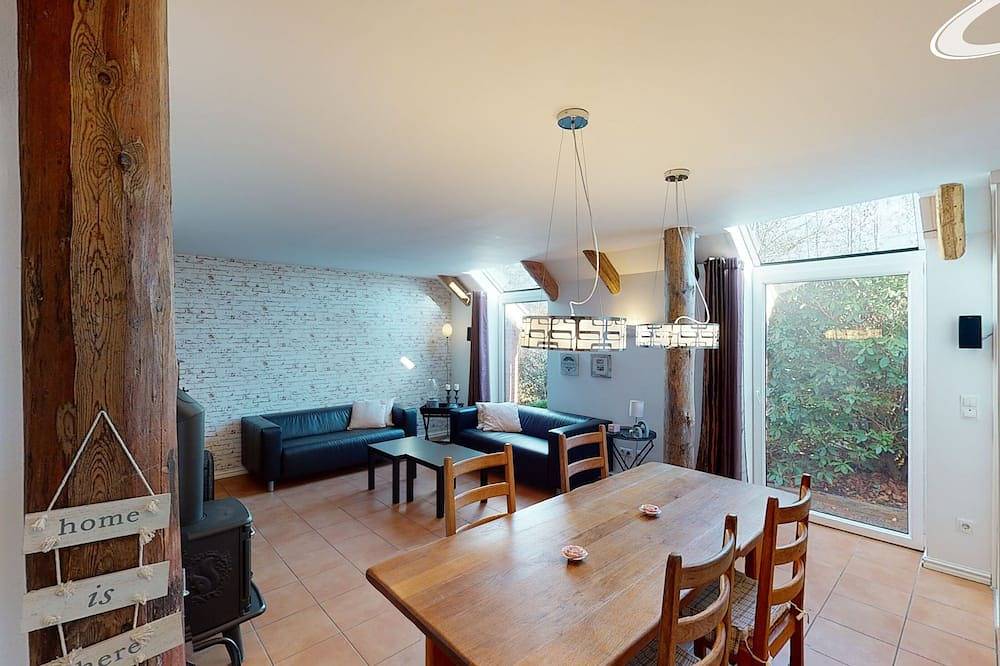 Ganze Wohnung, Gulfhof-Ferien Briese Ferienwohnung Achterenn- Urlaub im historischen Denkmal in Großheide, Landkreis Aurich