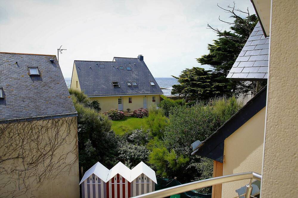Beachfront - family - quiet - near center in La Turballe, Côte d'Amour