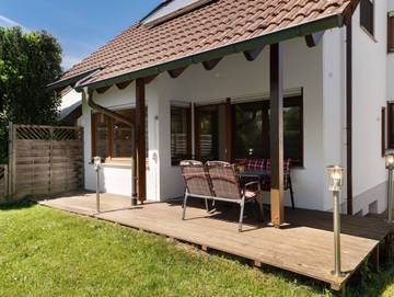 Ferienhaus für 8 Personen, mit Terrasse in Rhein (Deutschland)