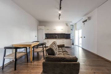 Gîte pour 3 personnes, avec sauna et balcon à Saranda