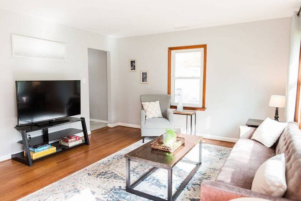 Charming Single Level Home • Convenient 3 Bedroom in Lynchburg, Virginia