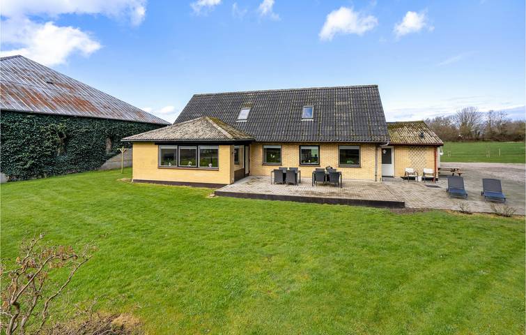 Ferienhaus für 10 Personen, mit Terrasse und Garten in Skovmose