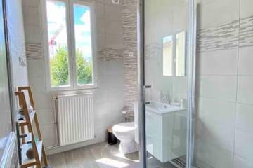 Appartement De Vacances pour 2 Personnes dans Neuilly-sur-Marne, Seine-Saint-Denis, Photo 3