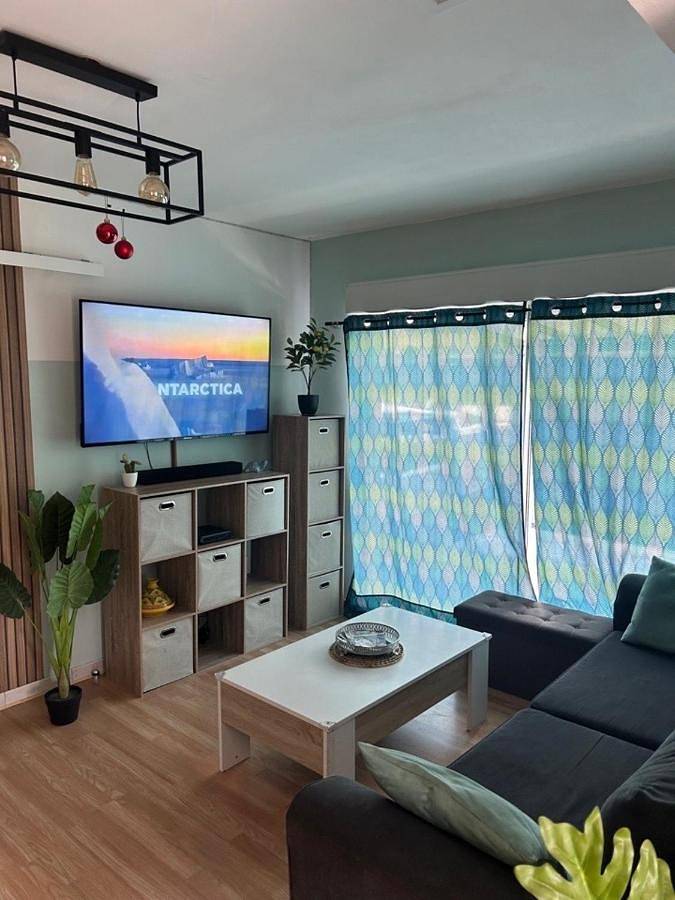 Location de vacances pour 4 personnes, avec vue sur le lac et piscine ainsi que jardin et vue à Beaumont (Vienne) - 2
