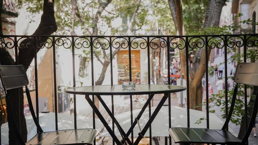 Chambre d’hôte pour 4 personnes, avec balcon et vue à Gérone