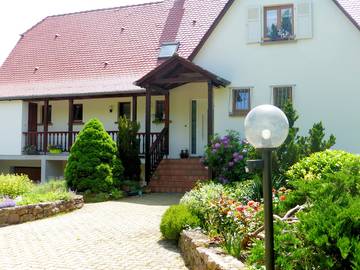 Gîte pour 2 personnes, avec jardin et terrasse à Marckolsheim