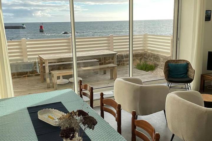 Location de vacances pour 8 personnes, avec vue et terrasse dans Port de pêche du Guilvinec