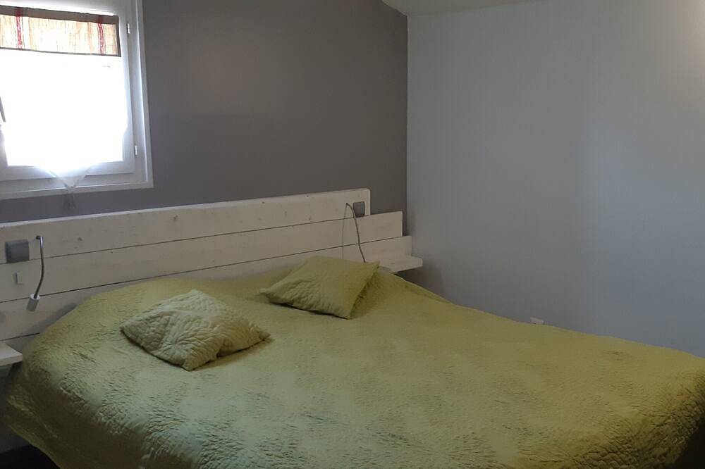 Gite with swimming pool and jacuzzi in Arles, Arles und Umgebung
