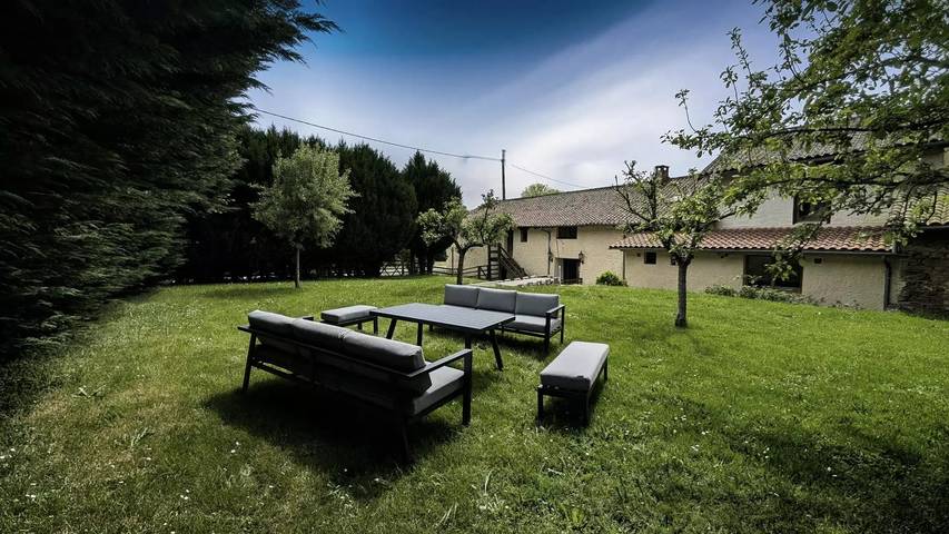 Gîte pour 12 personnes, avec jardin à Champsac - 2