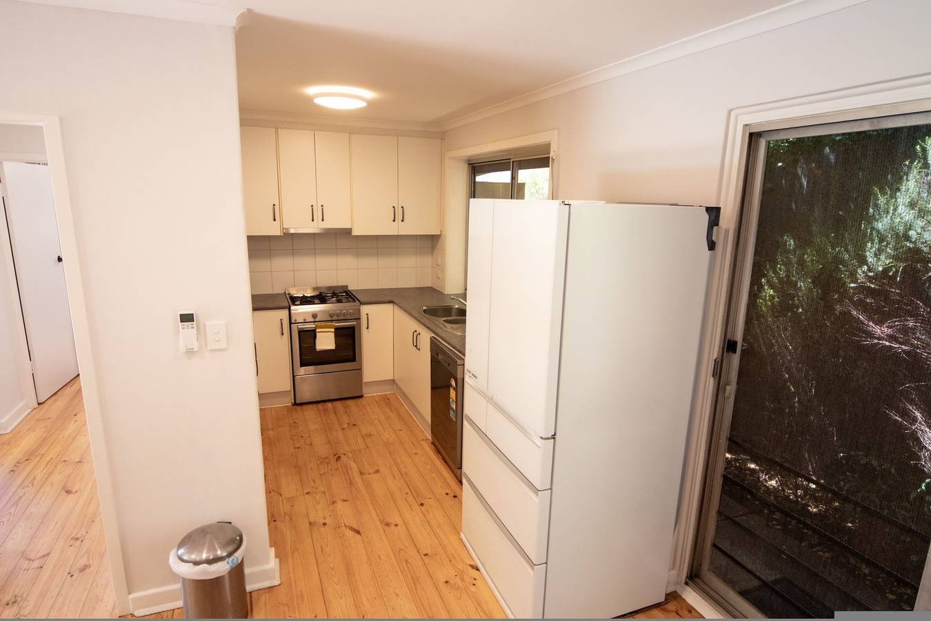 Sandy Pool Shack - Pet Friendly in Adelaide, South Australia