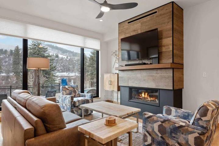 Gîte pour 5 personnes, avec jacuzzi et piscine à Avon