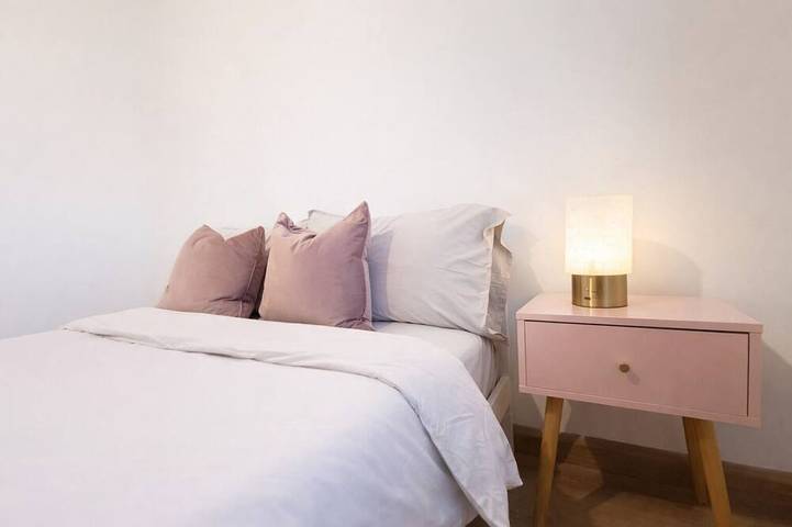 Peaceful 4-bedroom house in quaint stevenage perfect for families & contractors in Stevenage, Hertfordshire