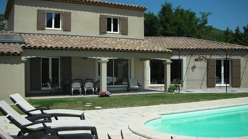 Villa pour 11 personnes, avec jardin et piscine - 1