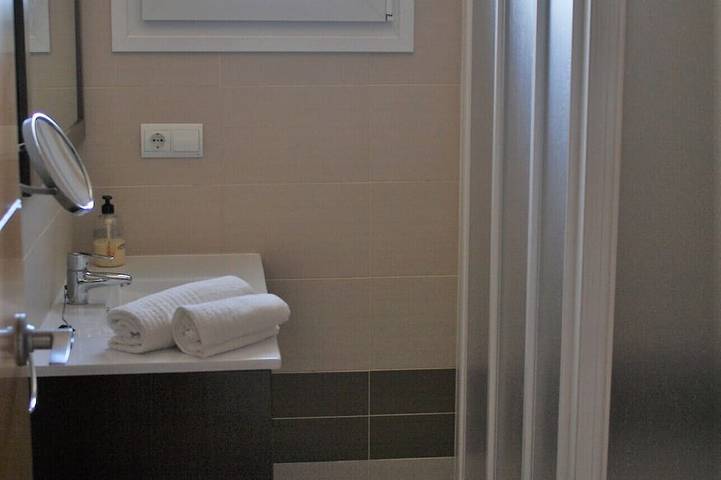 Entire apartment, Beautiful apartment with sea views, 5 min walk to the beach. Cap roig in el Perelló, Costa Dorada