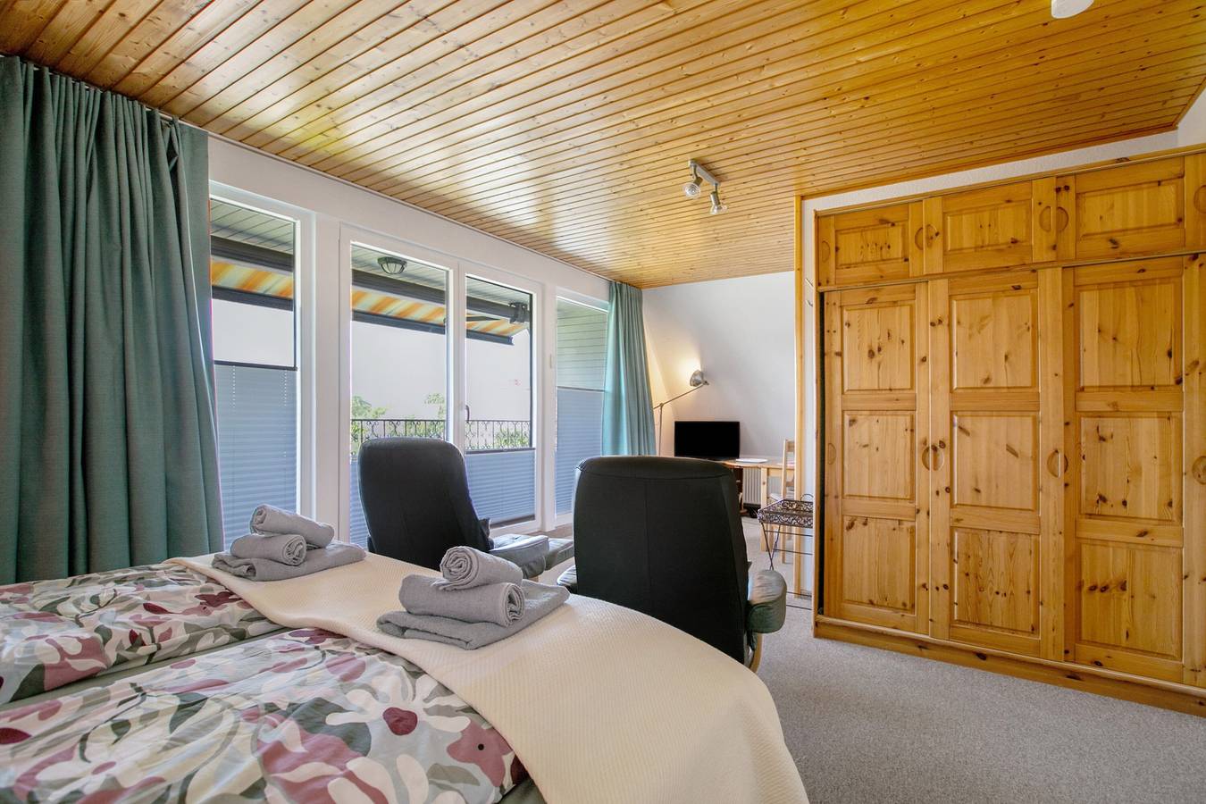 Ganze Wohnung, Ferienwohnung 'Balkonwohnung' mit Gemeinschaftsgarten, Balkon und Wlan in Stinteck, Westerdeichstrich