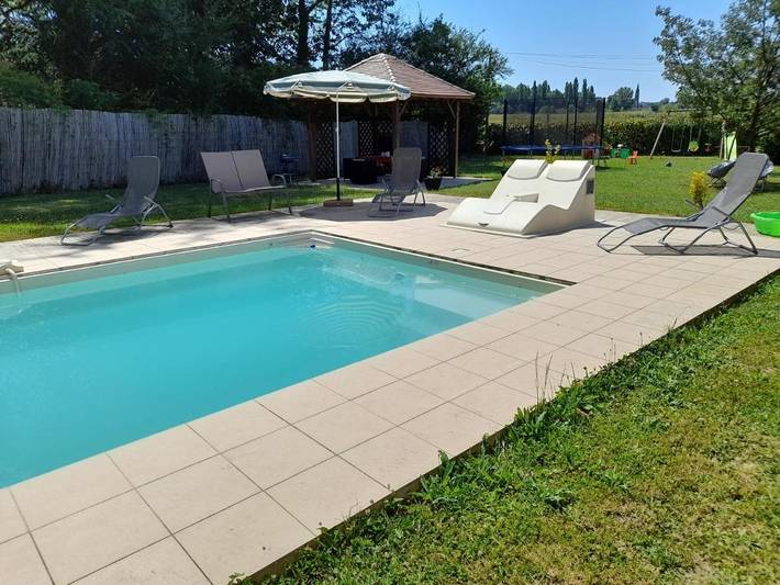 Gîte pour 4 personnes, avec piscine ainsi que jardin et vue à Saint-Germain-et-Mons - 4