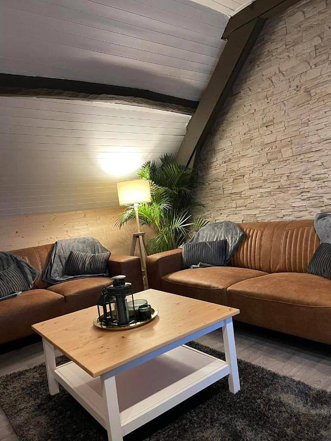 Gîte pour 4 personnes, avec Balcon et Terrasse ainsi que Jardin et Vue à Leeuw-Saint-Pierre - 2