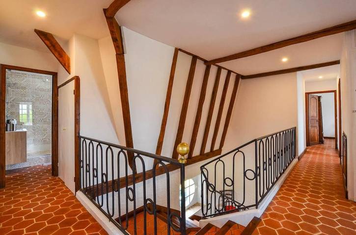 Location de vacances pour 25 personnes, avec jardin ainsi que piscine et balcon à Bretenoux - 3